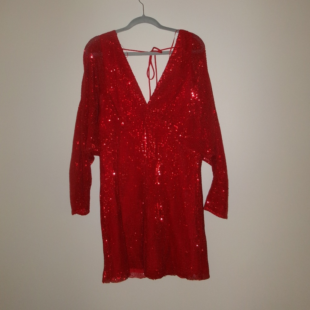 Red sequin v-neck long sleeve ASTR dress